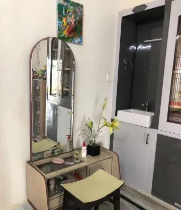 DRESSING SET MIRROR TABLE